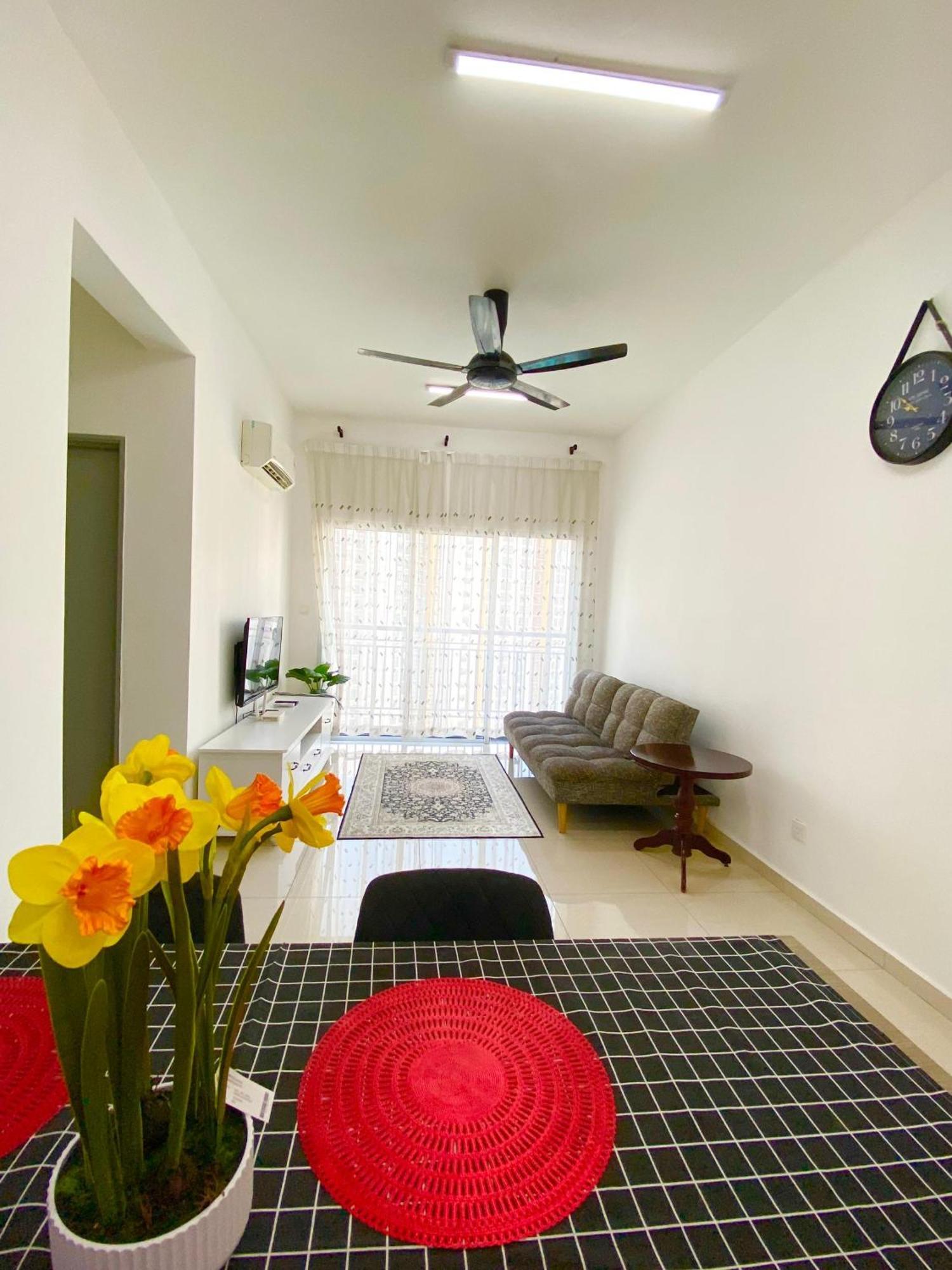 Apartment Pool View At Mesahill By D'kay Homes, Near Usim Klia *